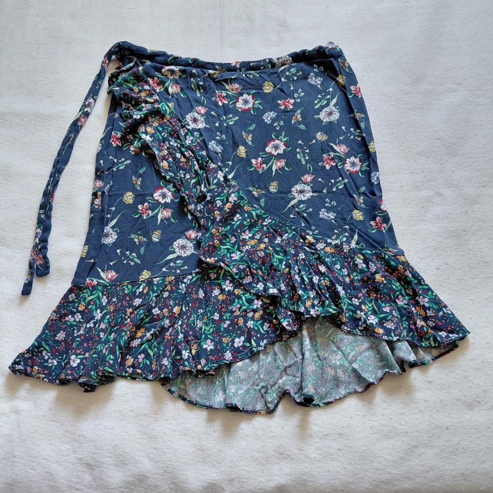 Liz Claiborne Floral Ruffle Wrap Skirt Size 14 Womens Navy Blue  Rayon Boho